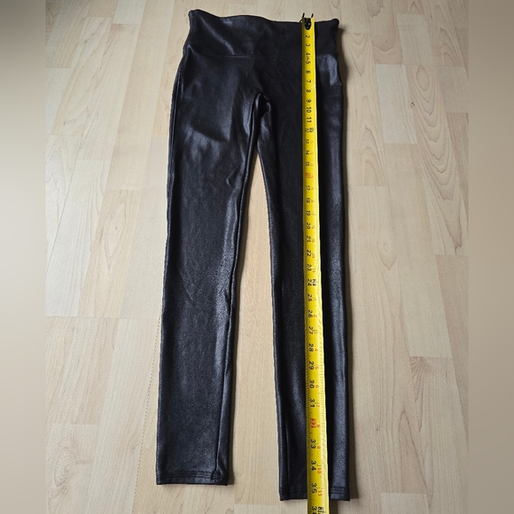 Spanx Faux Leather Leggings size M - Picture 8 of 11